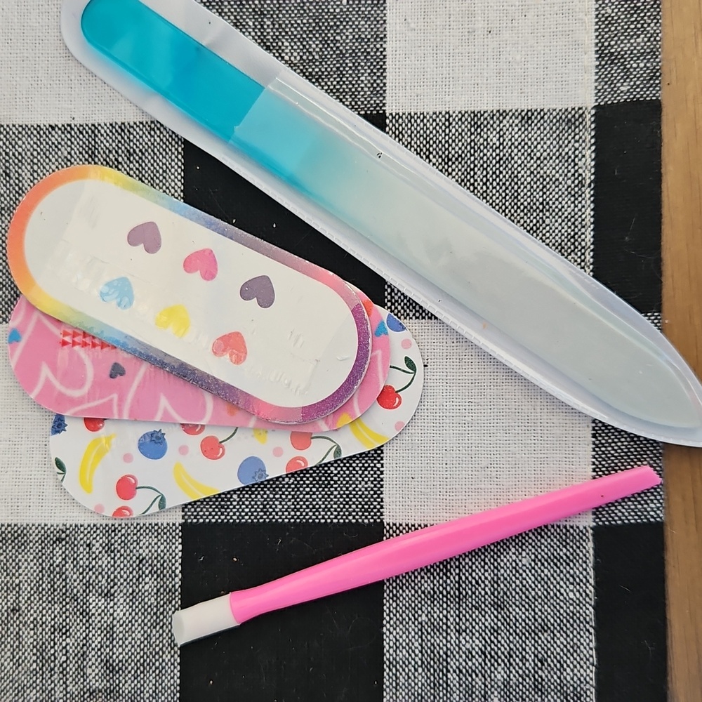 Glass Nail File and extras - Picture 2 of 2
